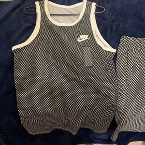 Nike top & bottom!